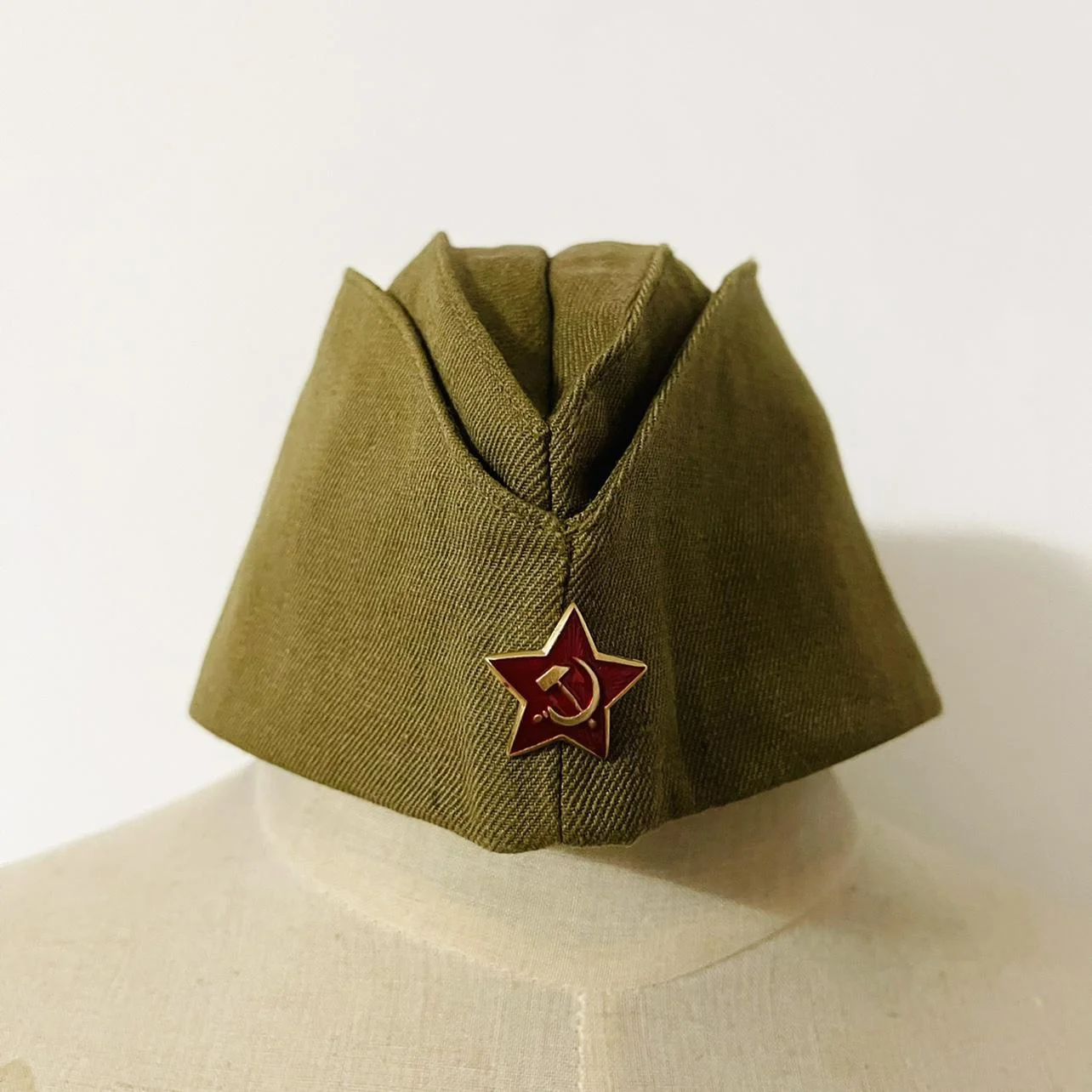 軍帽(？) 旧ソ連圏 ロシア軍ソ連キャプテン赤軍WW2型バイザー帽子
