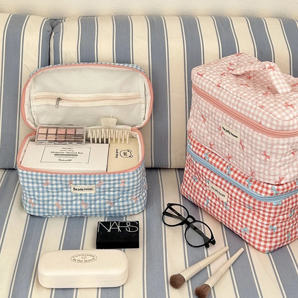 Checkered Cute Bow Travel Makeup Pouch with Zipper Toiletry Bag Cotton Quilted Makeup Organizer Storage Bag for Women and Girls