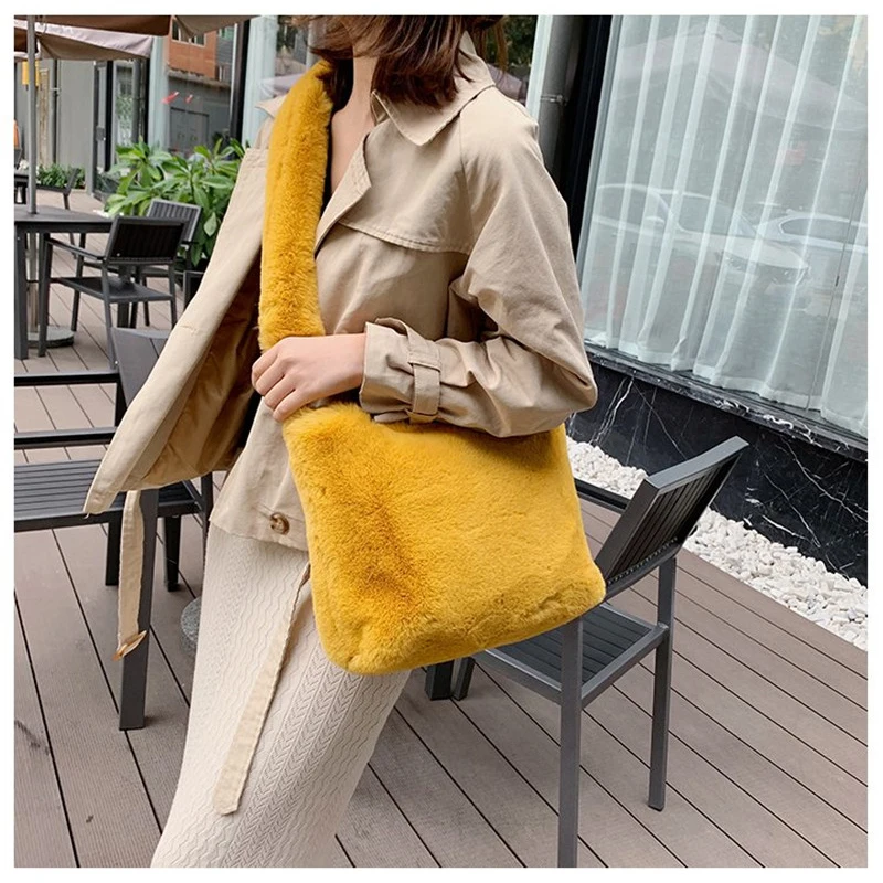 

Fashion Plush Ladies Handbags Large Capaicty Bucket Sling Bags Messenger Bags Girls Satchels New Faux Fur Women's Shoulder Bag