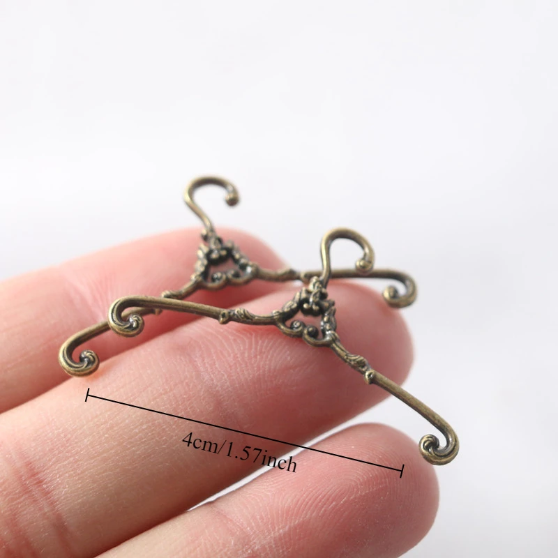 10Pcs Mini Doll Clothes Hangers Vintage Metal Dollhouse Rack For...