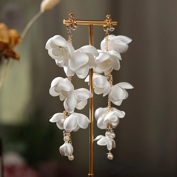 

French satin lily of the valley beaded tassel earrings bridal white gauze dress Joker photo earrings