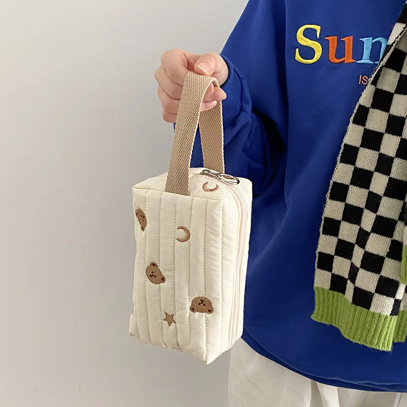 Makeup Bag Makeup Organizer Cosmetic Bag Cosmetic Storage Bag Toiletry Bag Embroidery Bear Makeup Bag Quilt Cotton Canvas Women Zipper Cosmetic Organizer Cute Wrist Make Up Pouch Portable Toiletry Case