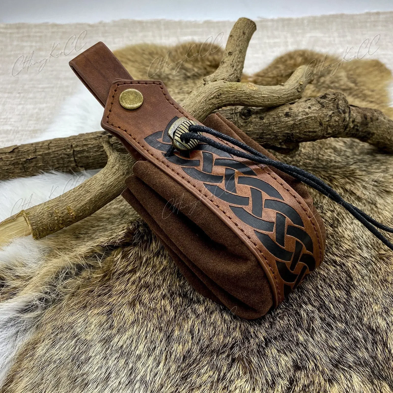 

Viking Leather Coin Bag Suede Vintage Small Belt Bag Pouch Totem Vintage Medieval Coin Purse Renaissance Knight Pirate Props