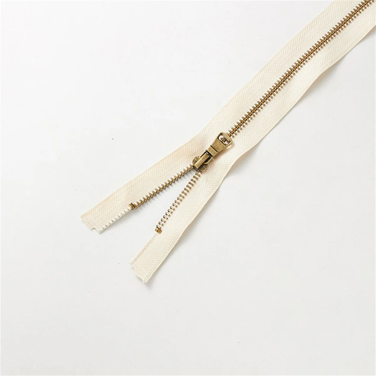 싱글 테일 재킷 다운 재킷, 브론즈 치아 의류, 5  금속 지퍼, 80cm