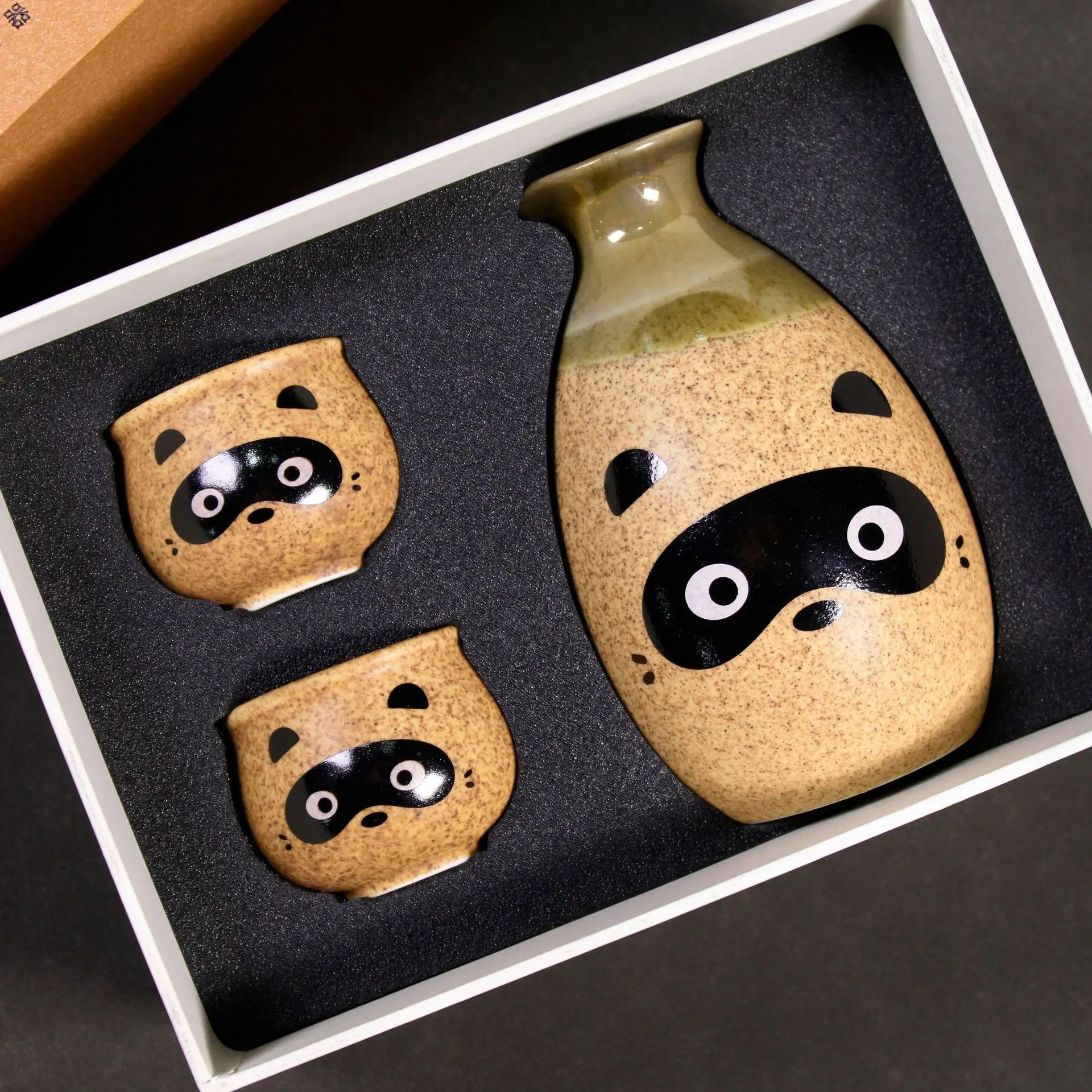 Japanese Sake Pot Kit Hand Painted Civet Cat Shochu Cup Set Retro Wine Ceramic Two Cups Barware for Gift Bar Sets Accessories ceramic sake set