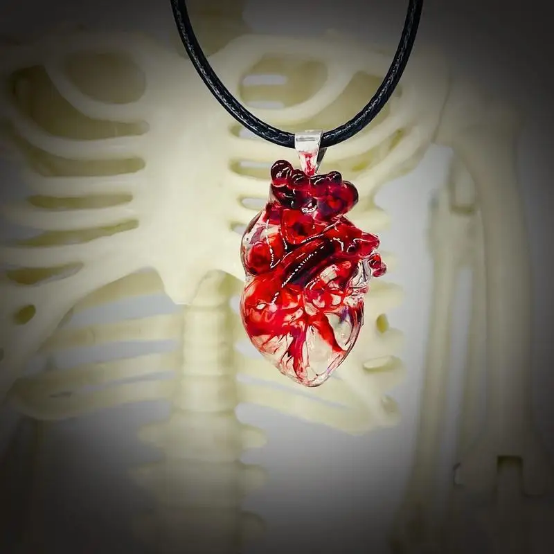 

New 2023 Exquisite Fashion Bloody Personality Heart Pendant Unisex Hip-hop Punk Long Necklace Banquet Jewelry Accessories Gift