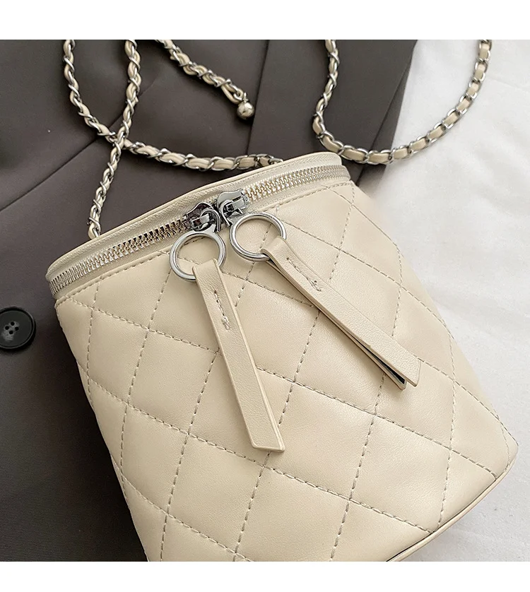 Borsa a tracolla piccola a tracolla con catena a griglia a forma di cilindro con diamanti Love da donna 2024, nuova moda_voghion.com