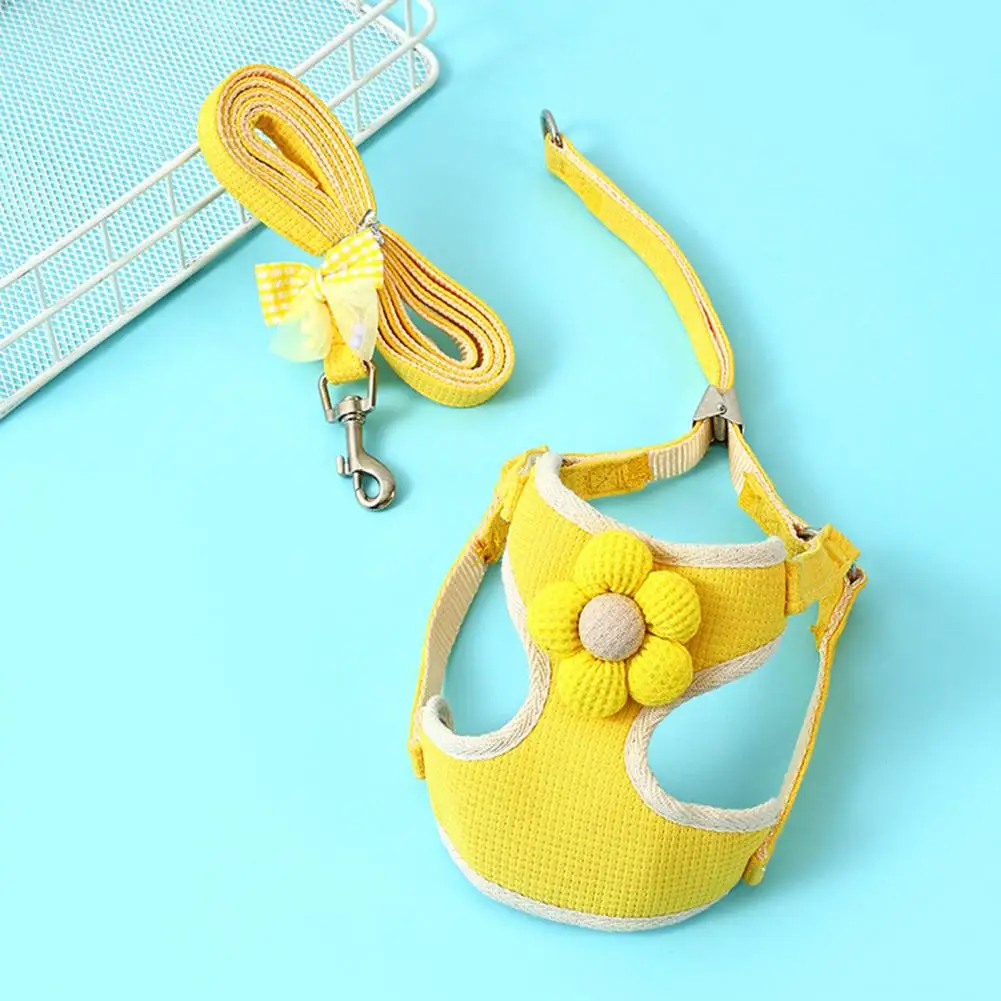 

Adjustable Buckle Pet Vest Harness Colorful Flower Decor Pet Vest Harness with Leash Adjustable Buckle No Pull for Small
