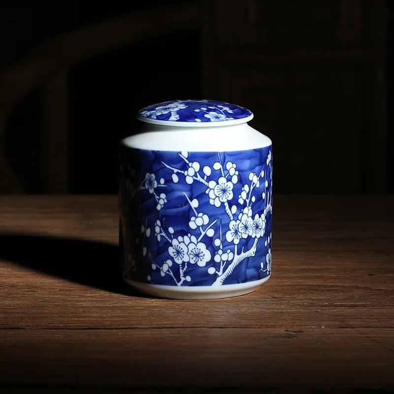 

Blue and White Porcelain Hand-painted Tea Pot Ceramic Tea Pot Sealed Pot Candy Nut Container Home Pu'er Coffee Bean Storage Tank