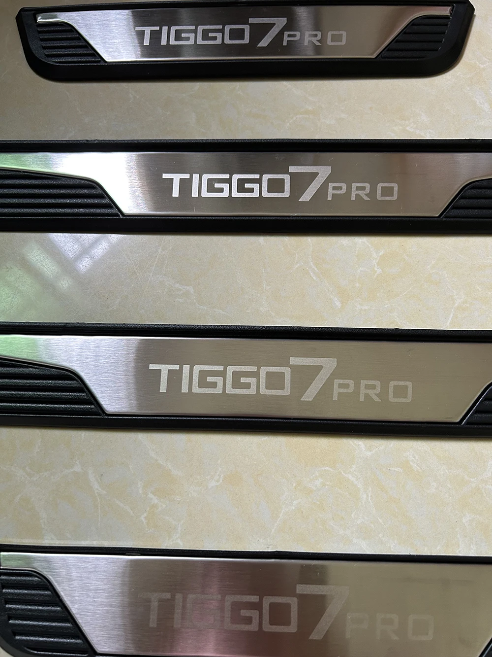 Car Door Moulding Trim Window Door Cover Trim for CHERY TIGGO7