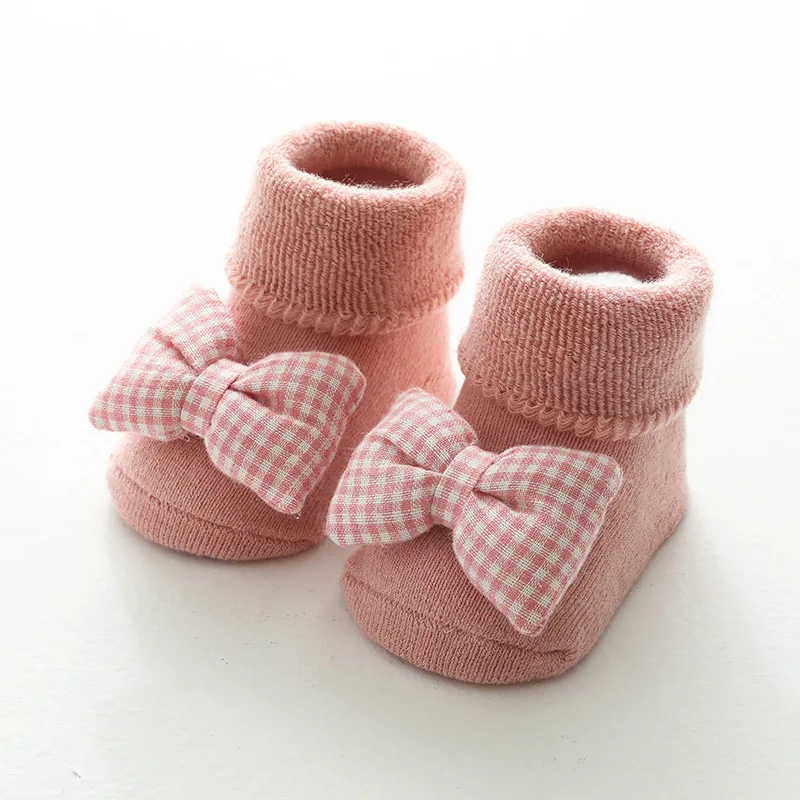 pink bow