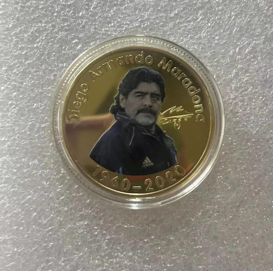 

Europe Football King Maradona 1960-2020 Gold Silver Plated Commemorative Coin Argentina Football Team Souvenir Gifts.cx