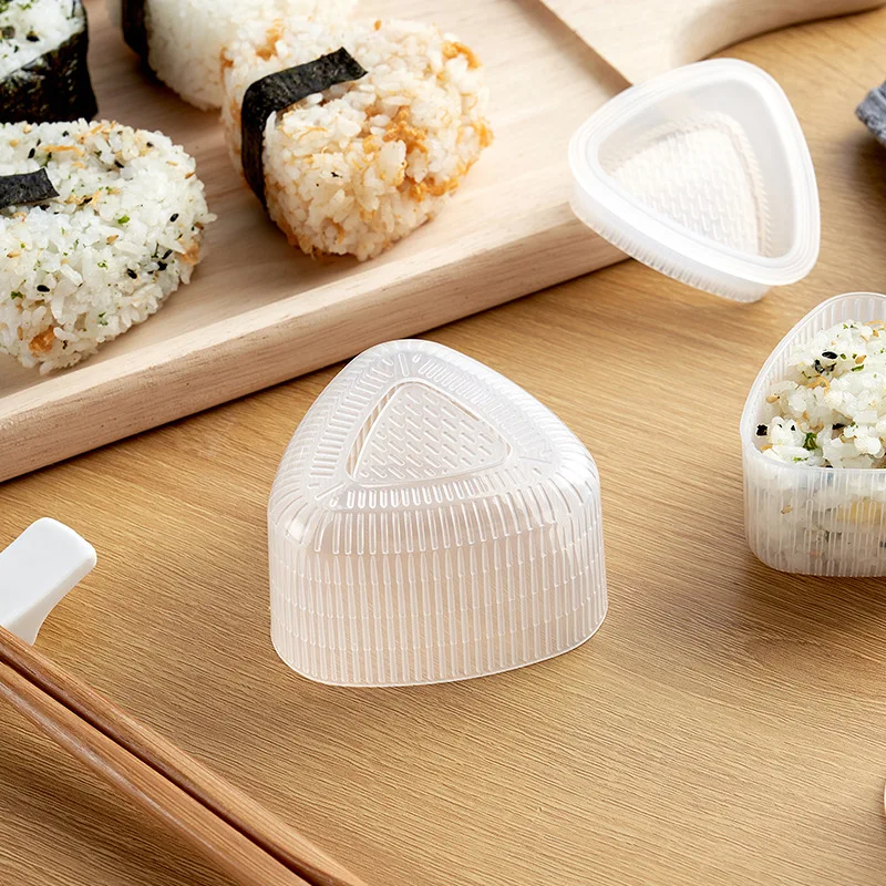 VONTER 7 Pcs Triangle Sushi Mold Plastic, White Sushi Maker Triangle Rice  Ball Mold, Nigiri Mold Sushi Press Case Box for Make Your Sushi at Home  Piggy Sushi Model 