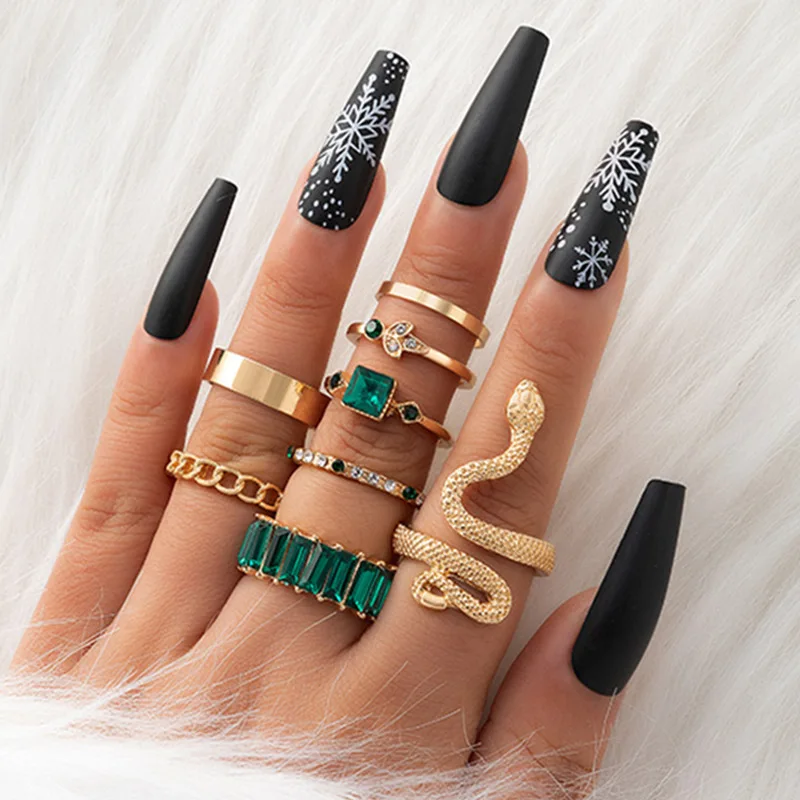 

8Pcs/Set Green Gem Snake Rings Set for Women Vintage Snake Geometric Hollow Ring Fashion Wedding Party Jewelry