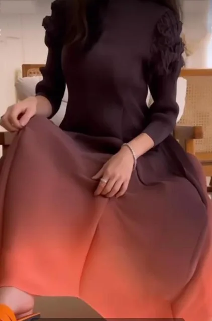 

Miyake Pleated Gradual Lace Sleeve Dress 2023 Autumn New Loose Plus Size Long Lantern Dress Waist Length Evening Dress