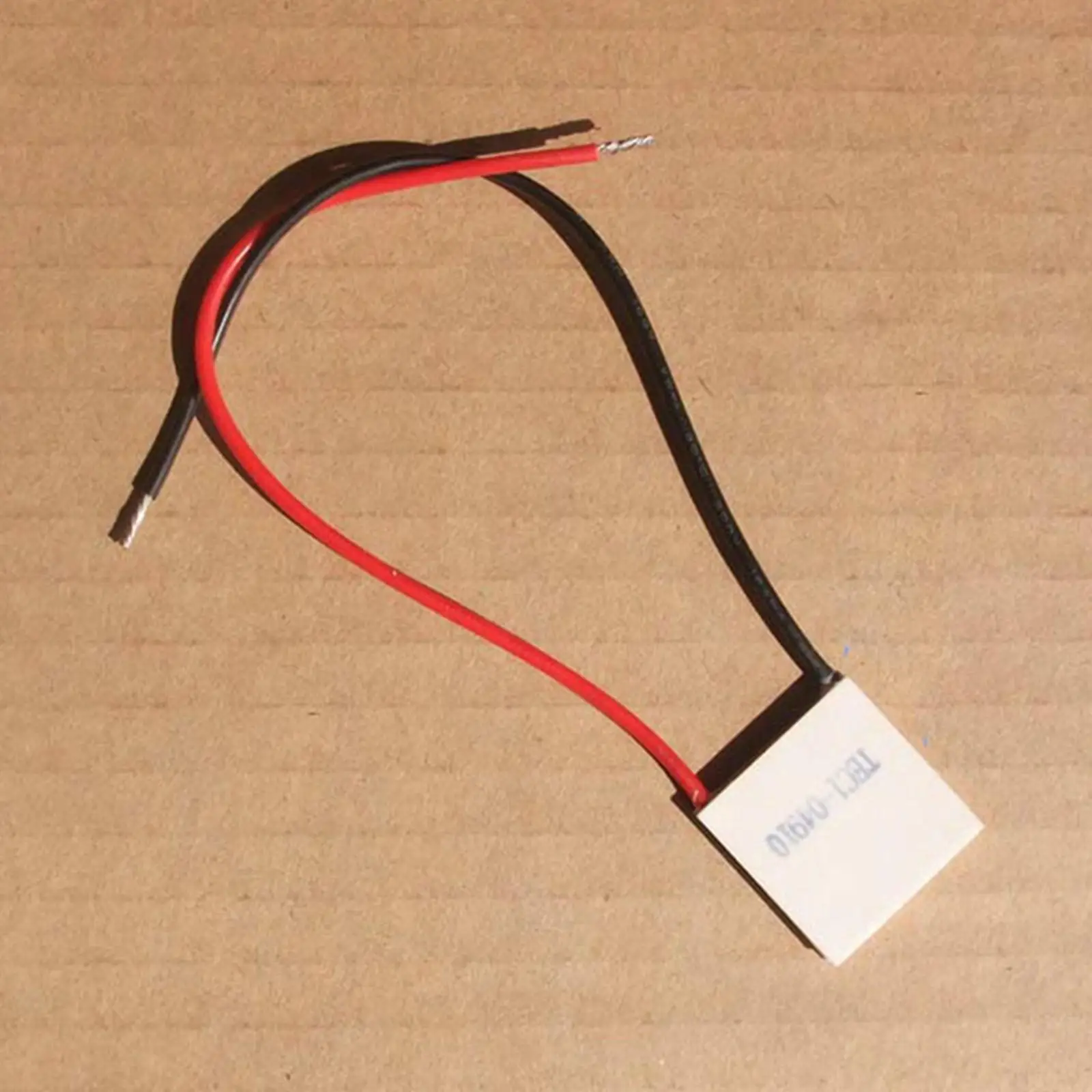 25x25x3.4mm 10A 5.78V 32.5W TEC1-04910 Thermoelectric Cooler Peltier Heatsink