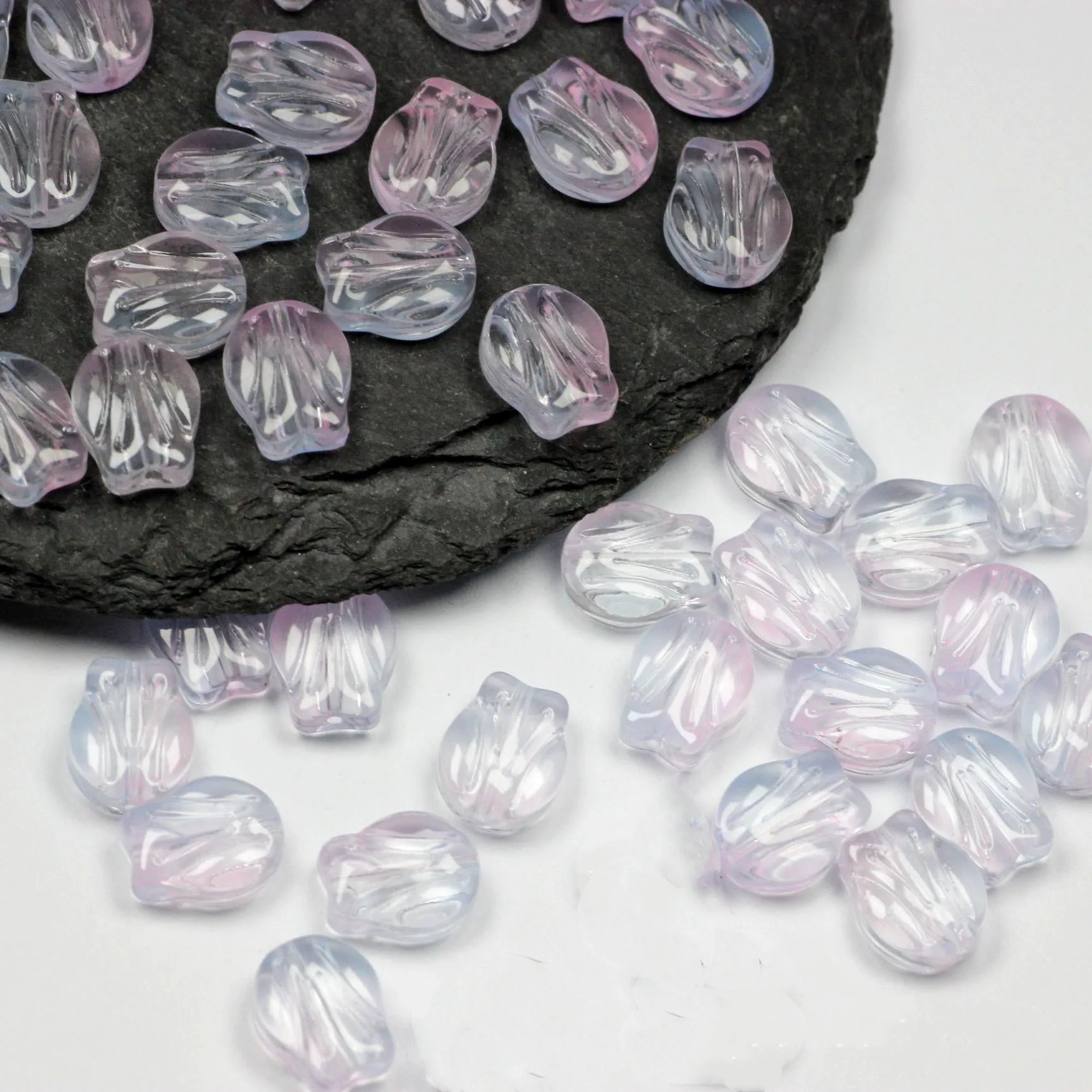 30pcs Multicolor Tulip Flower Glass Beads