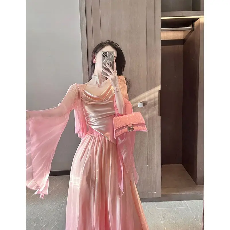 

Tea Style Outfit Complete Set Design Niche Pleated Skirt Cardigan Suspender Stunning Women's Gradient Pink Three Piece Set