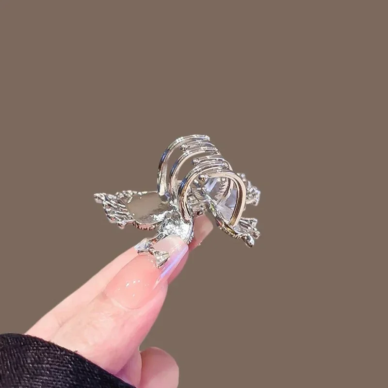Hochwertige grüne Kristall-Schmetterlings-Haarklammer für Damen, Haftgebundene Haarklammer aus Metall, exquisiter französischer Haarschmuck – Detail 6