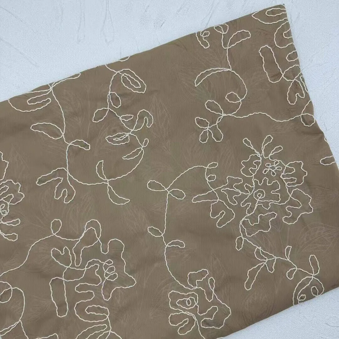 새로운 부드럽고 우아한 프린트 태슬 자수 원단, 드레스 셔츠, 웨딩드레스, 가운용, 고밀도, 130cm 폭, 컴퓨터 자수