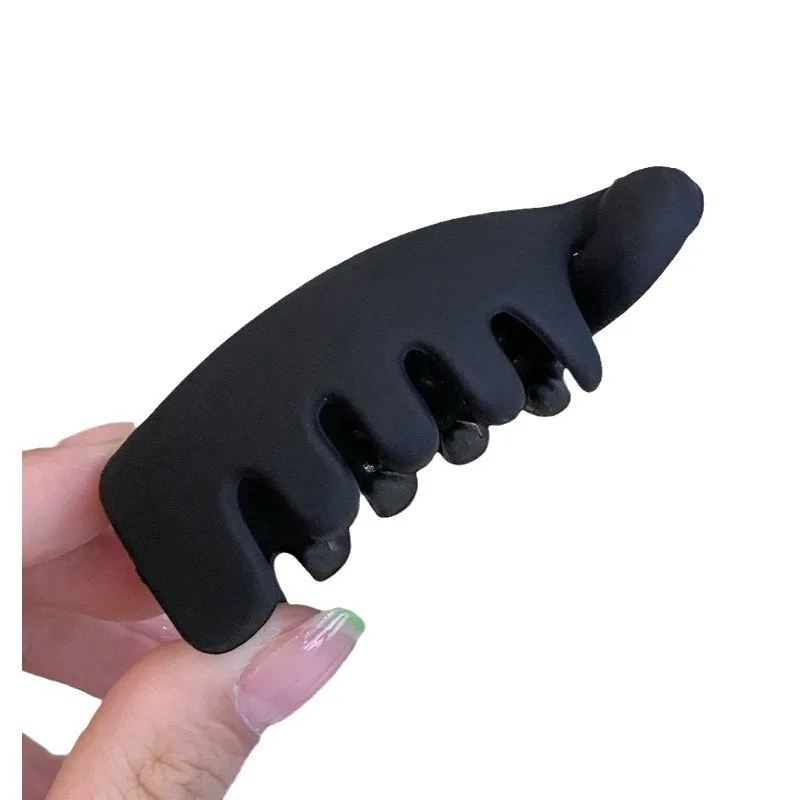 Twist Banana Clip Image 8