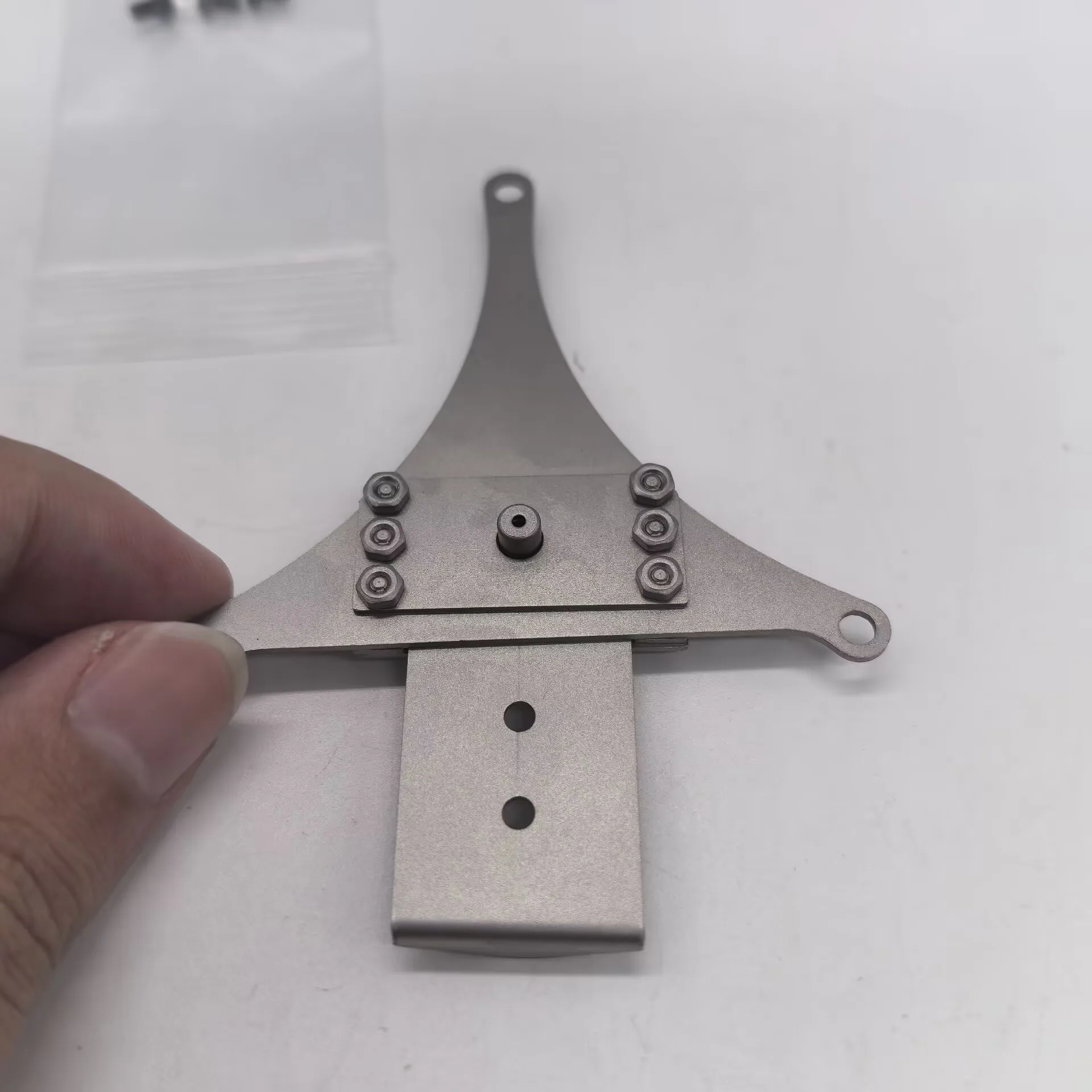 RC 1/14 Scaleclub Modell Vorderes Upgrade Metall-Batteriehalterung für Iveco, SCANIA, MAN, VOLVO Tripper Truck DIY-Teile
