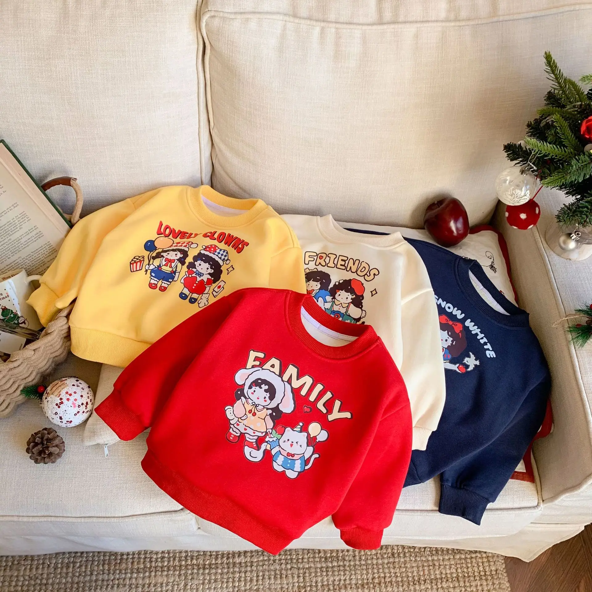 

Children's clothing girl plush hoodie new cartoon cute baby thick long sleeved children's top