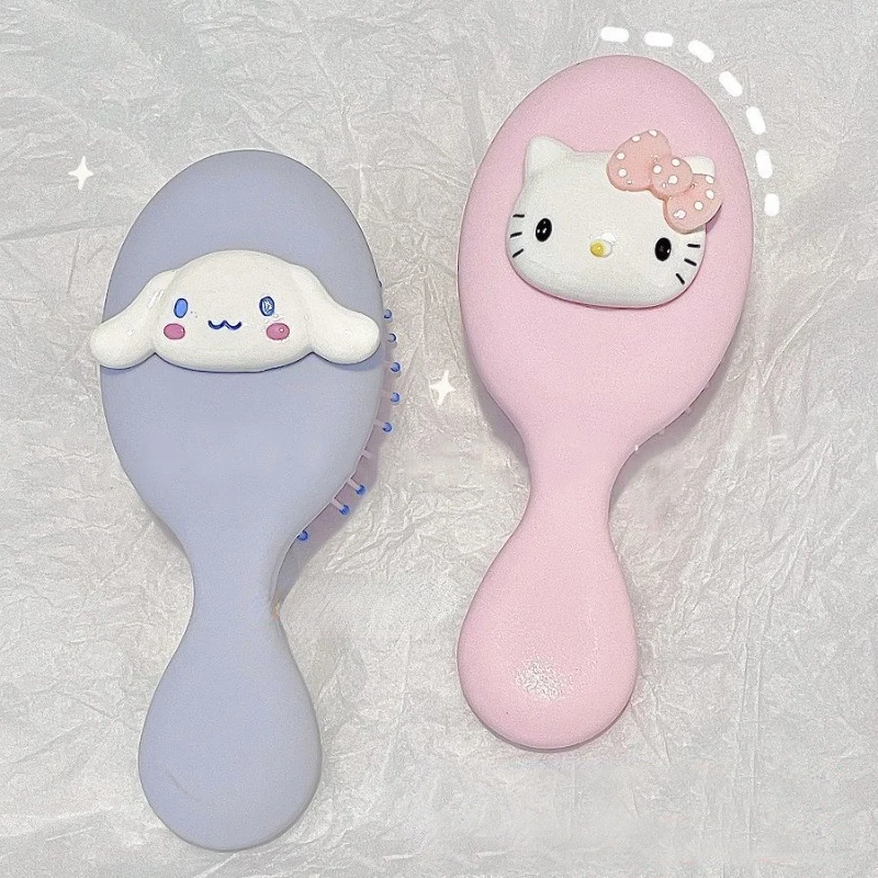 

2023 New Sanrio Hello Kitty My Melody Kuromi Cinnamoroll Girl Mini Air Cushion Comb Kawaii Portable Bangs Comb Girls Makeup Tool