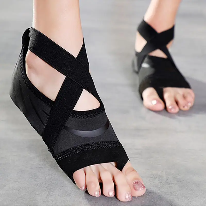 Five Toes Yoga Socks Women Backless Breathable Bandage Cotton Dance Sports Socks Non-slip Toeless Ballet Pilates