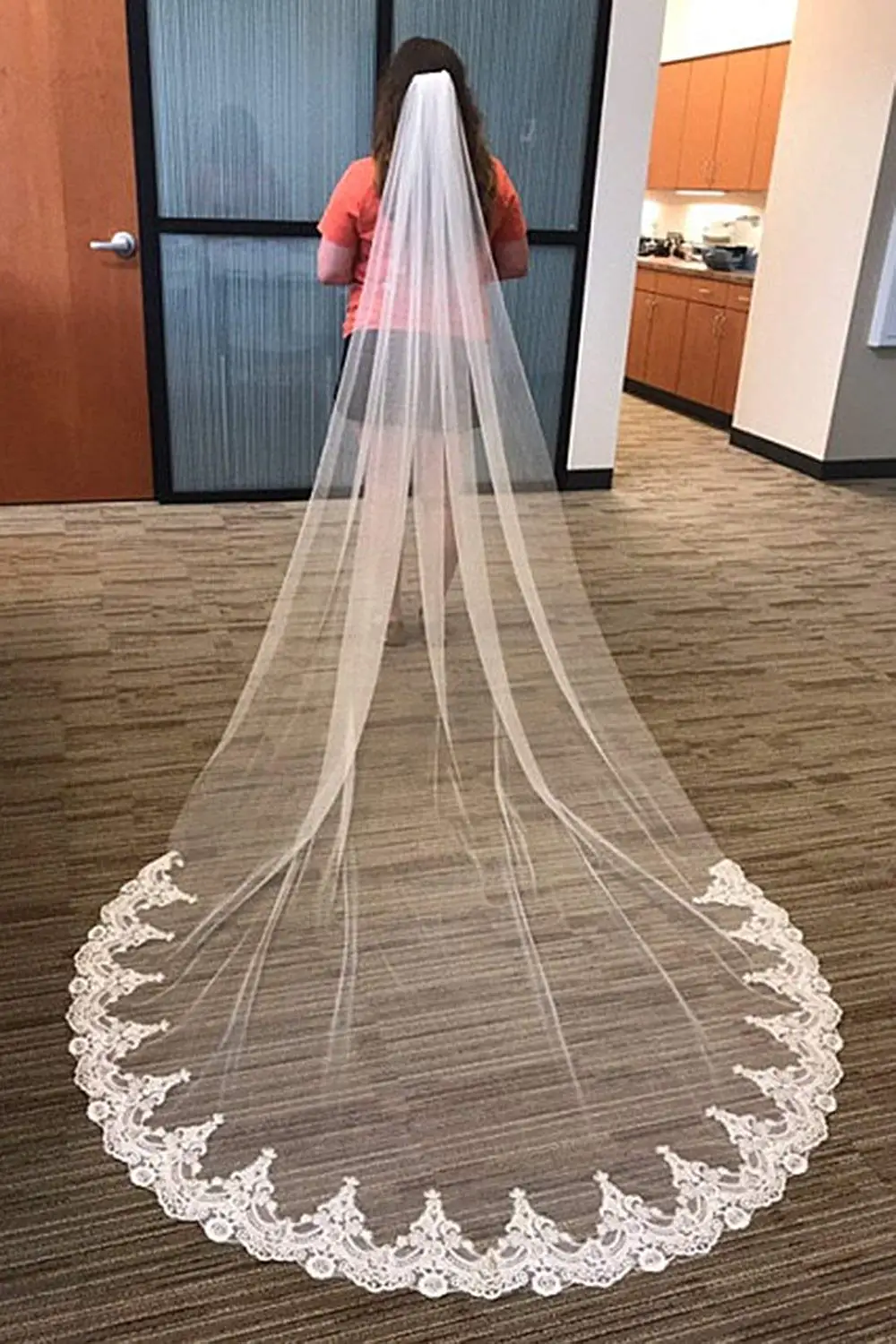 BABYONLINE Flower Lace Edged Appliques Veil Comb 1 Tier Veil 3mx1.5m Long Cathedral Length Weding Bride Accessories bridal veil