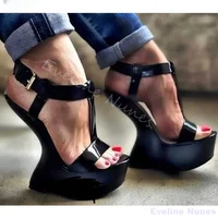 Bout ouvert Style étrange talons sandales femmes Sexy t-strap solide bout rond rue fête sandales nouvelle couleur bonbon doux Hotties chaussures 1