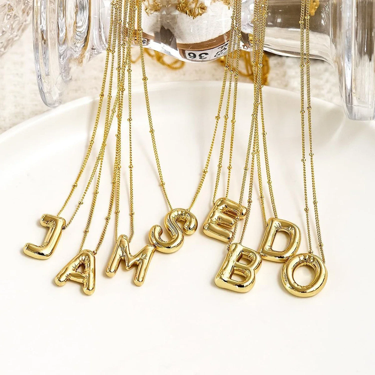 Damen Initialen-Halskette Edelstahl Choker Bubble-Buchstaben-Anhänger Trendiger Schmuck-Accessoire für 2025 – Detail 7