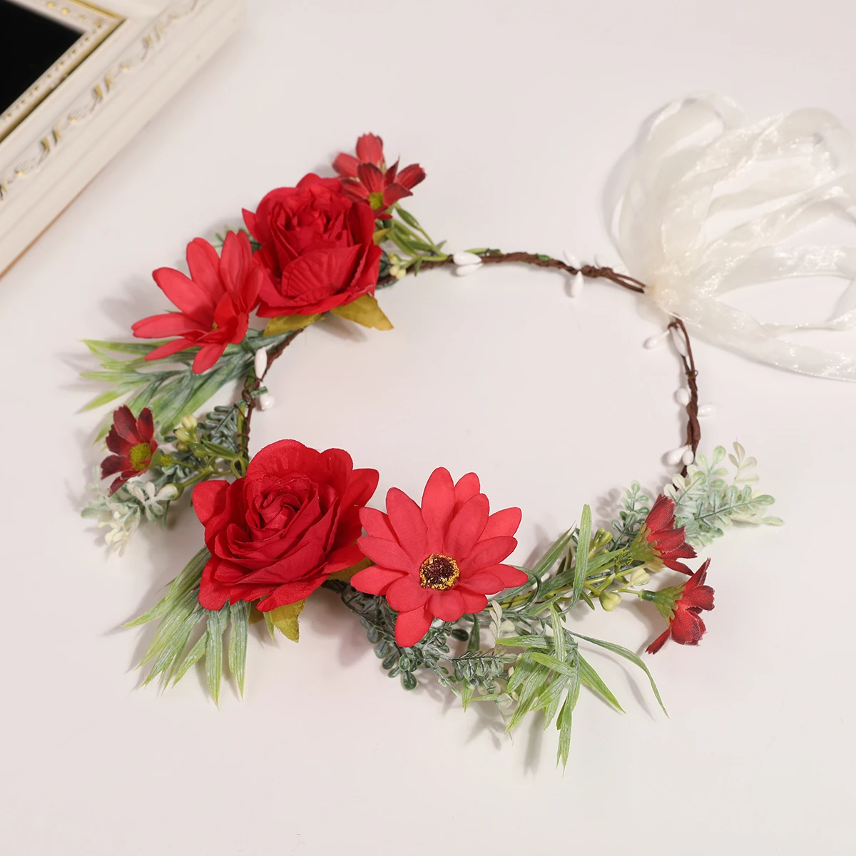Einfaches und Modisches Ätherisches Künstliches Blumen-Haarband mit Frischen Gänseblümchen und Rosen Foto Hochzeit Urlaub Feenblume W – Detail 18