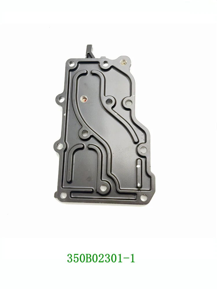 

350B02301-1 Exhaust Cover Outer For Tohatsu Outboard M15D2 M18E2 M9.9D M9.9D2 Boat Engine Parts 350B023011