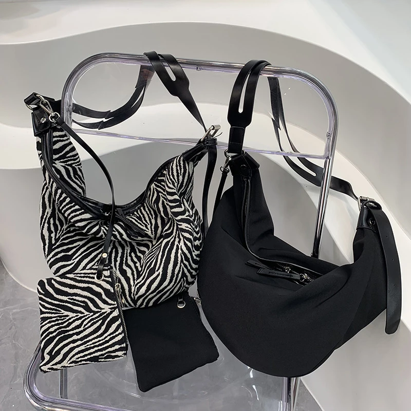 Canvas Half-moon Women's Shoulder Bags Zebra Pattern Print Large Capacity Crossbody Chest Bag Fashion Casual Shopper Purses