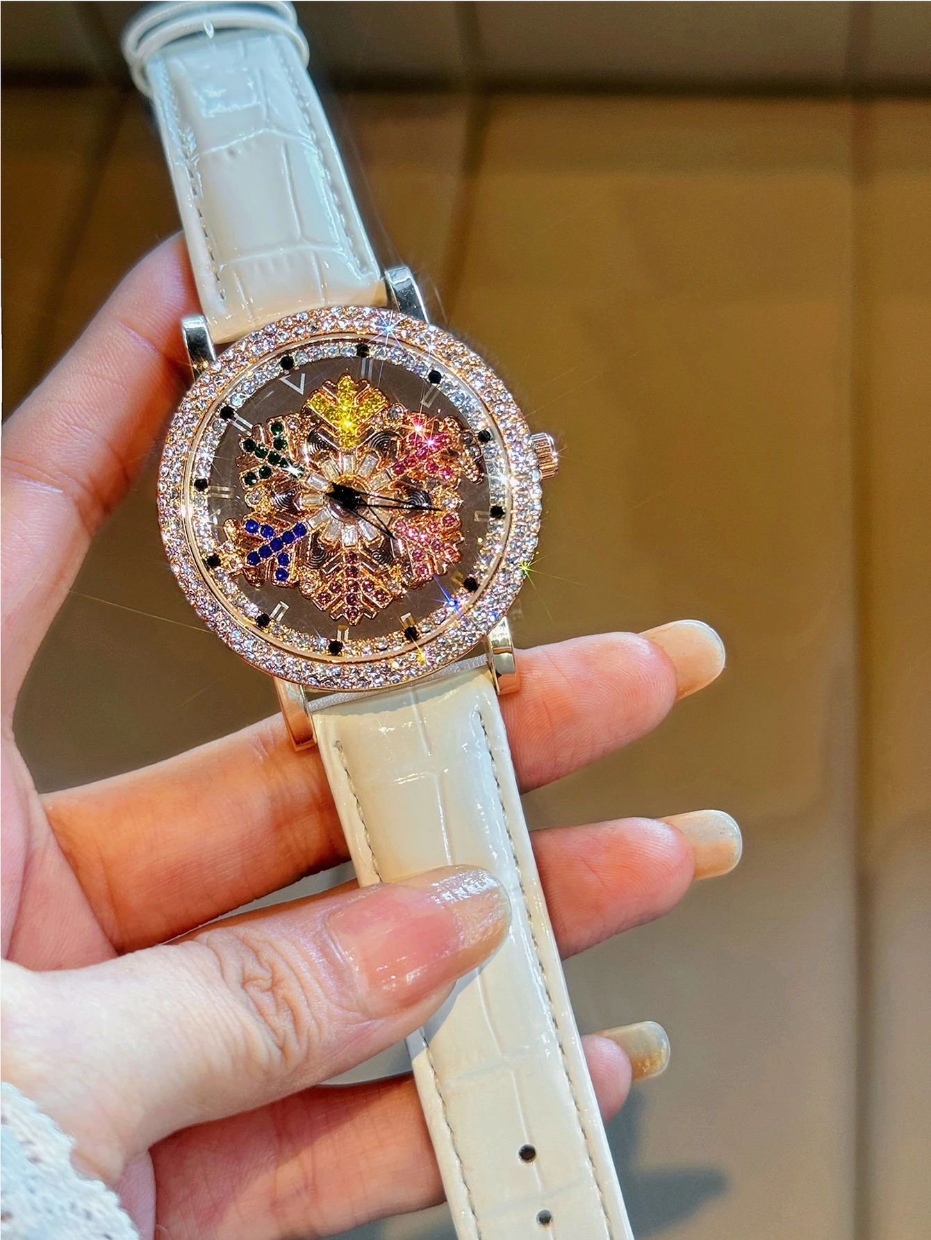 Gold Elegant Ladies Quartz Watch with Snowflake Dial & Leather Strap