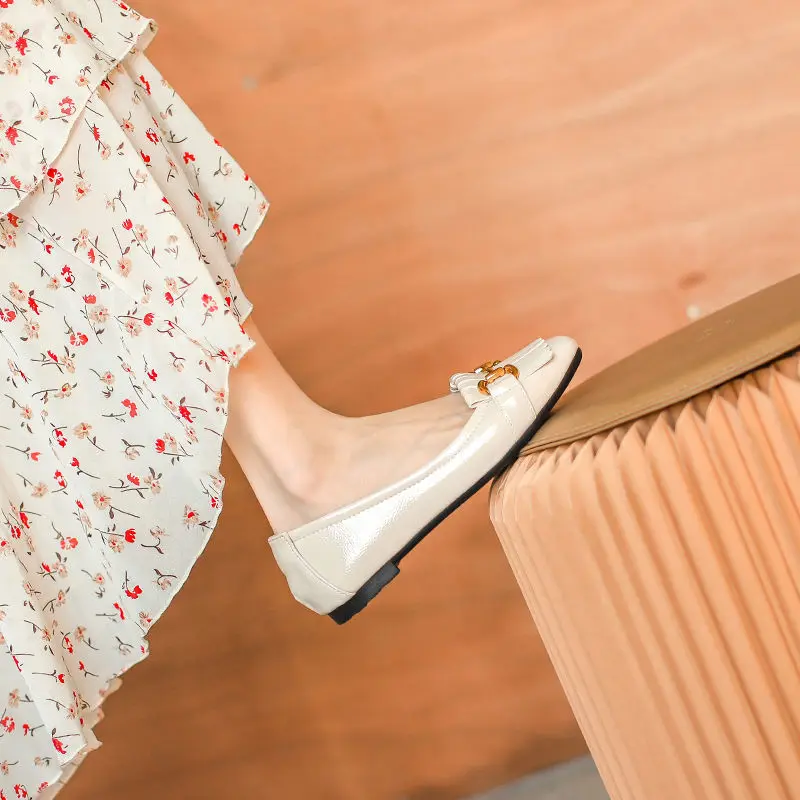 2024 New Fall Casual Work Black Shallow Mouth Commuter Loafers Fashion Fringe Design Square Head Comfortable Women's Flat Shoes