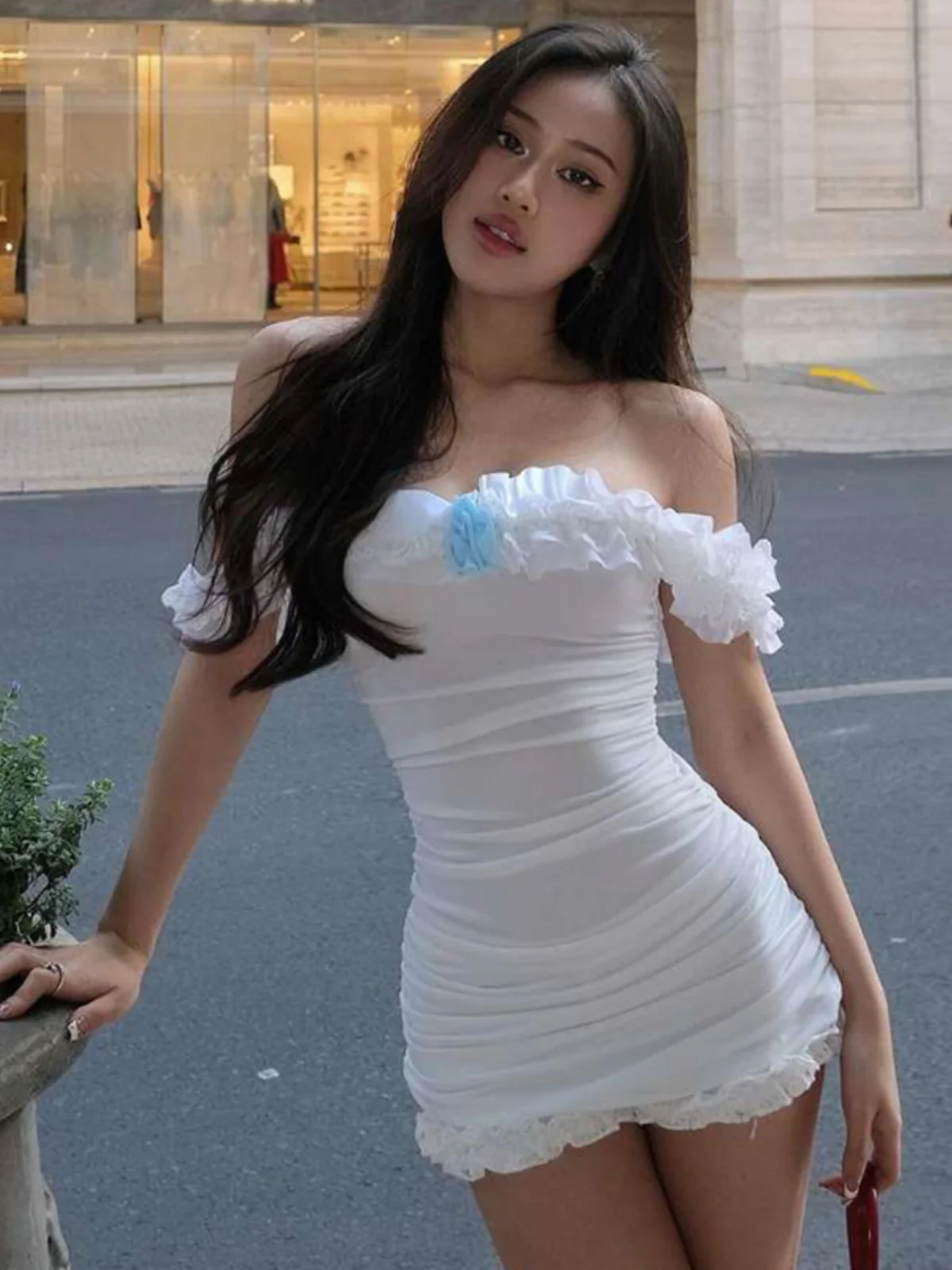 

Пикантное острые кружевное приталенное скользящее платье Pure Desire для девушек с деревянными ушками и кружевом, со складной облегающей юбкой на бедрах