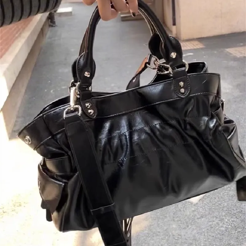 Women's Y2k Studded Punk Vintage Shoulder Purse PU Leather Gothic Rivet Handbag Waist Bag Luxury Underarm Bags with Spikes