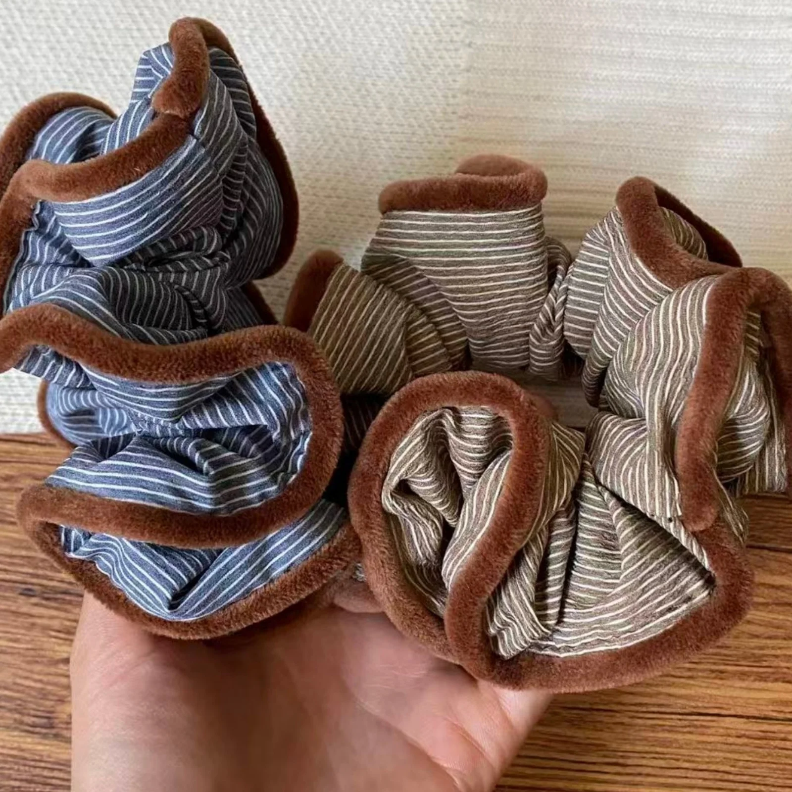 1PC Striped Flannel Scrunchies, Soft Fleece, Elegant Elastic Hair Bands For Women, Chic Hair Accessories For Daily&Party