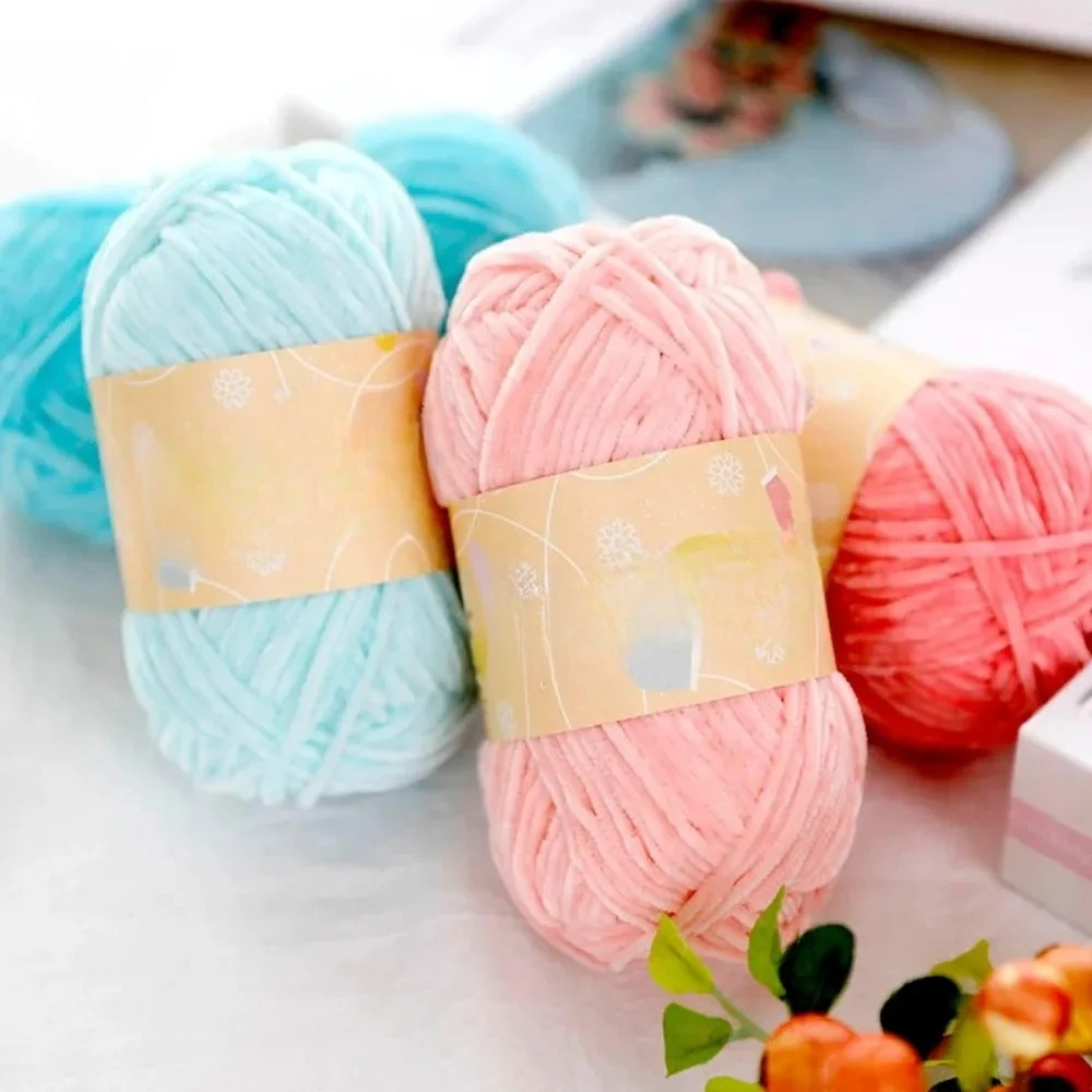 Pear Lustre Chenille Yarn - 148 Meters of Soft Pleuche Wool for Handcrafted Crochet Projects