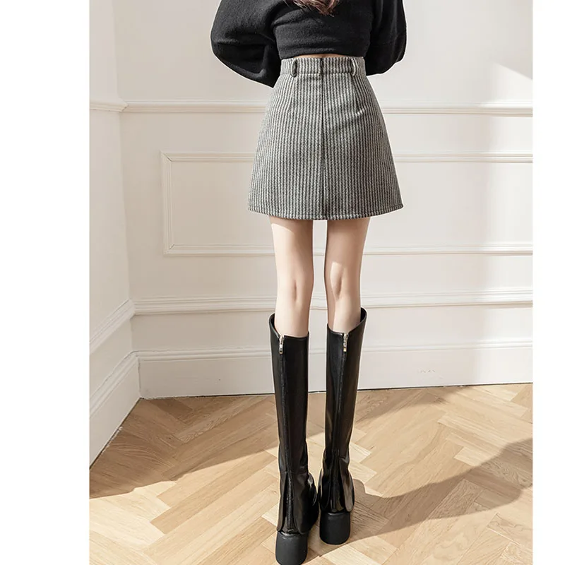 

2024 Autumn Winter New Fashion Small Fragrant Woolen Button Skirt Female High Waist A-Line Skirt Retro Woolen Comfortable Skirt