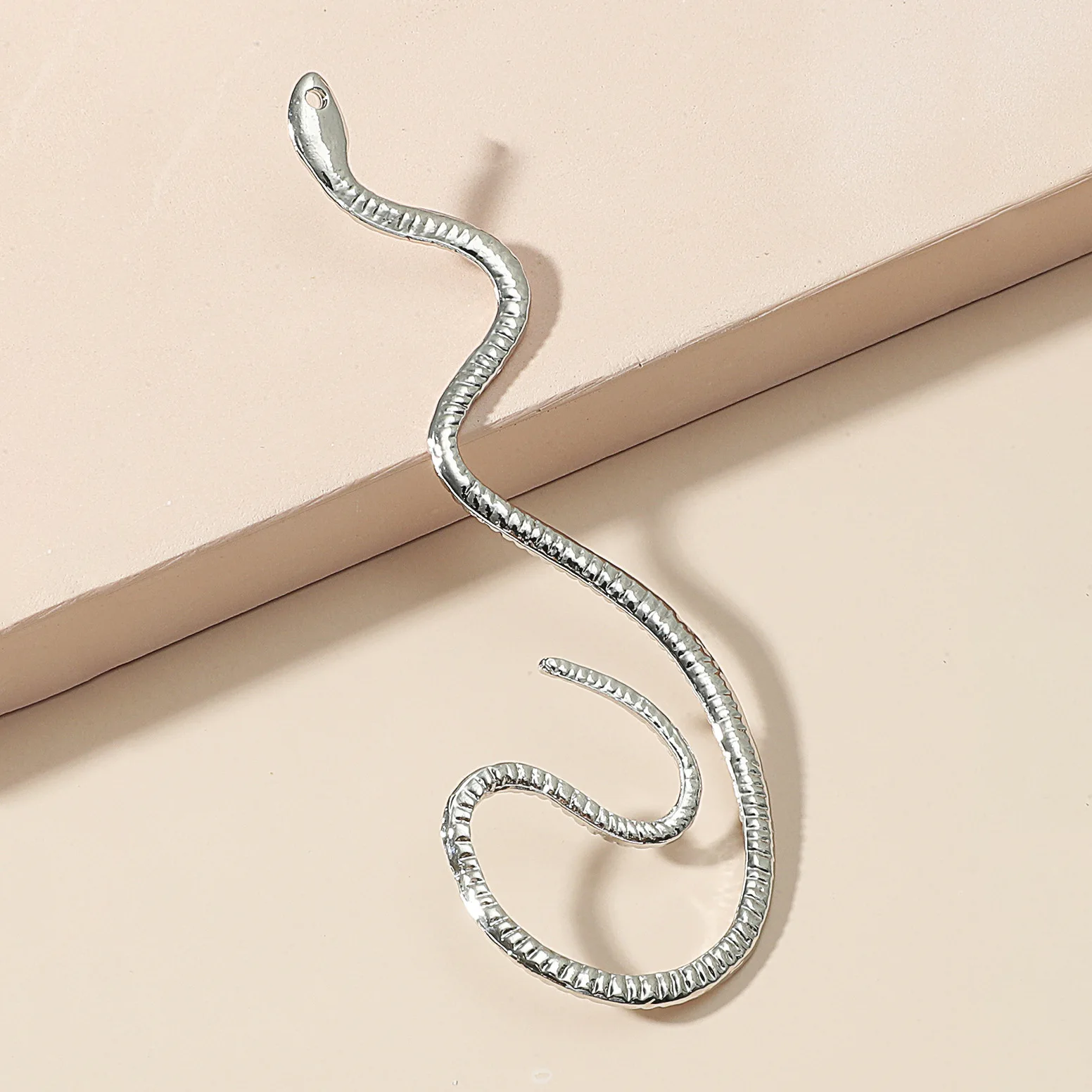 Punk European And American Style Snake Ear Cuff Earring For Women Silver Color Animal Ear Clip Earrings Jewelry Acces ear clip earrings clip earrings ear clip ear accessories