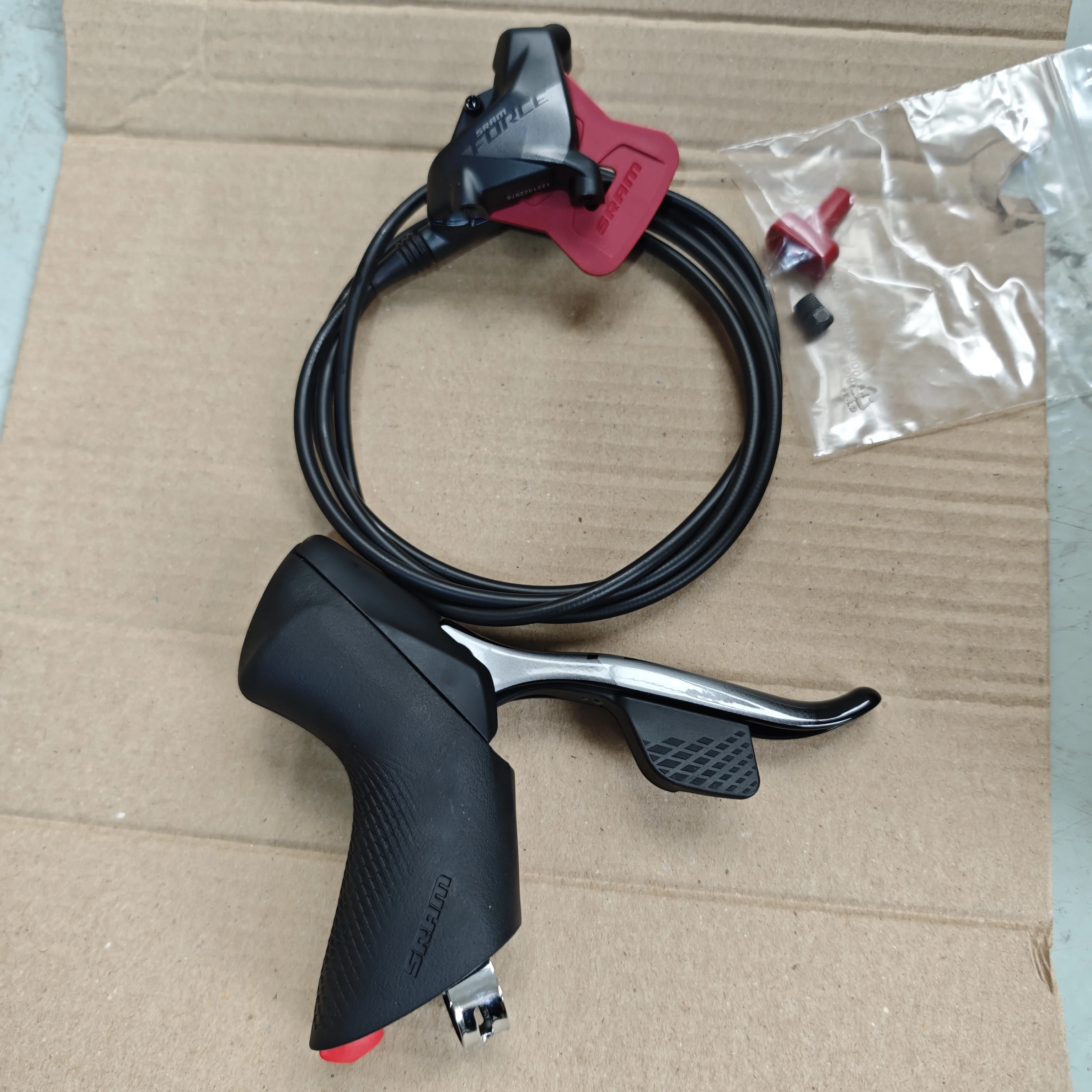 SRAM Force eTap AXS D1 シフトレバー ブレーキキャリパー SRAM（スラム）FORCE eTAP AXS D1 HRD Shift-Brake レバー