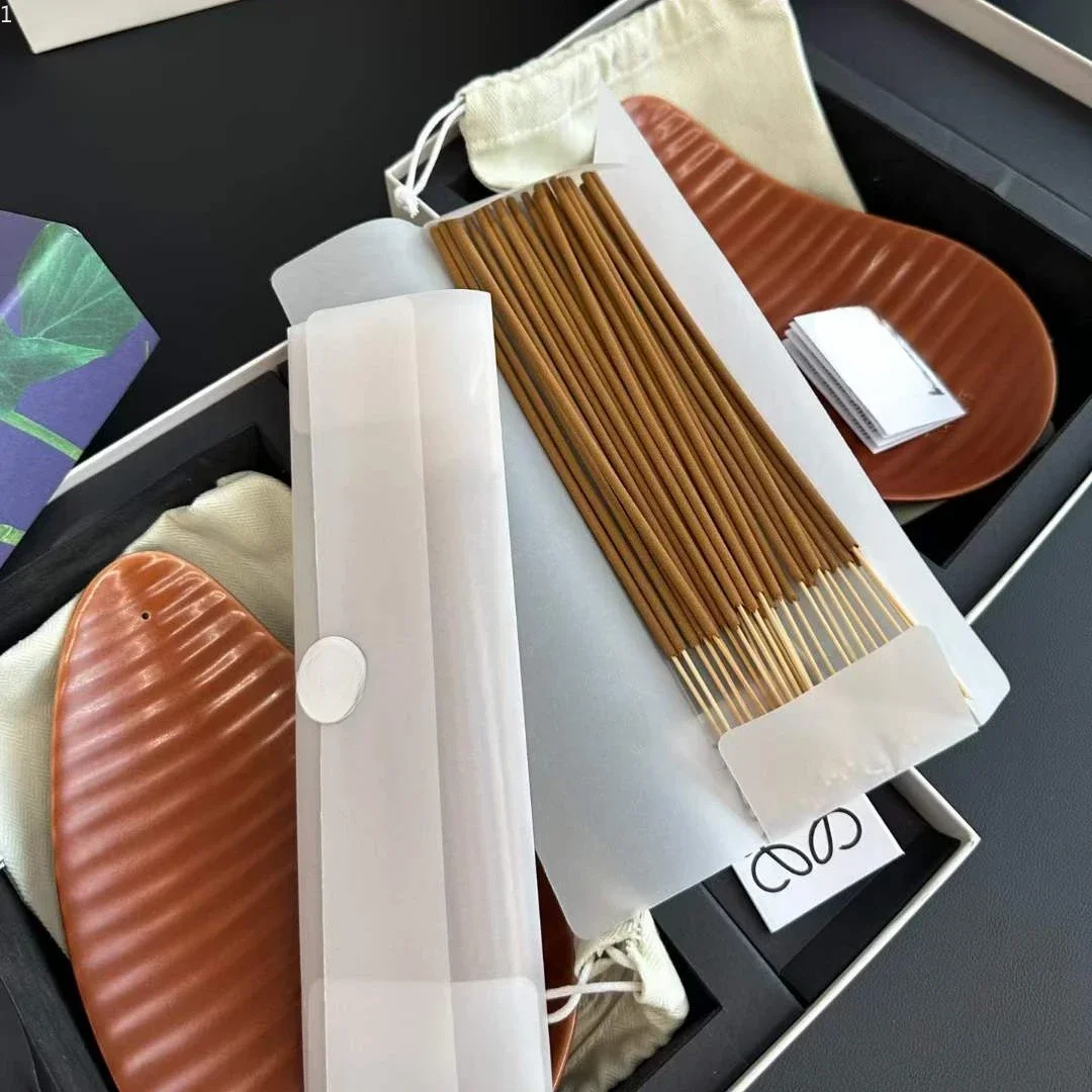 

Luxury Ivy Scented Incense Sticks with Terracotta Holder Base Tomato Flower Fragrance Joss Stick Diffuser Home Decoration Gifts