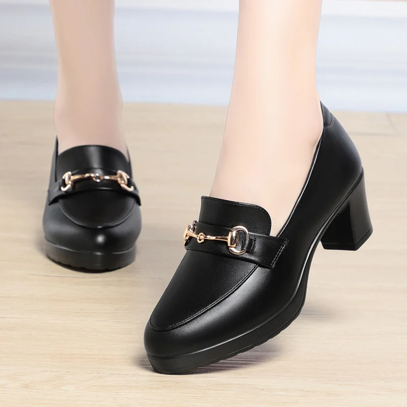 Spring New Comfort Square Heel Metal Chain Women Soft Leather Shoes Fashion Slip On Chunky Heel Casual Mary Jane Shoes