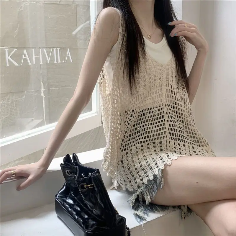 

Summer New Hollow Out Knitted Vest V Neck Sleeveless Solid Color Loose All-match Tops Fashion Trend Korean Women Clothing