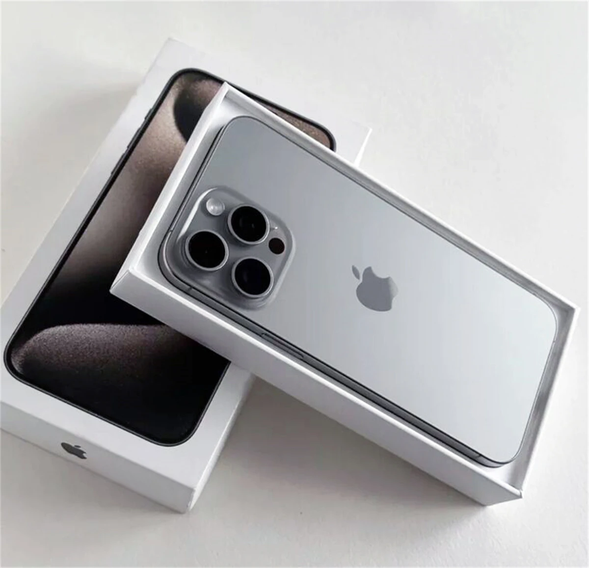 iPhone 15 Pro Max 256GB Super Retina XDR OLED Face ID 48MP A17