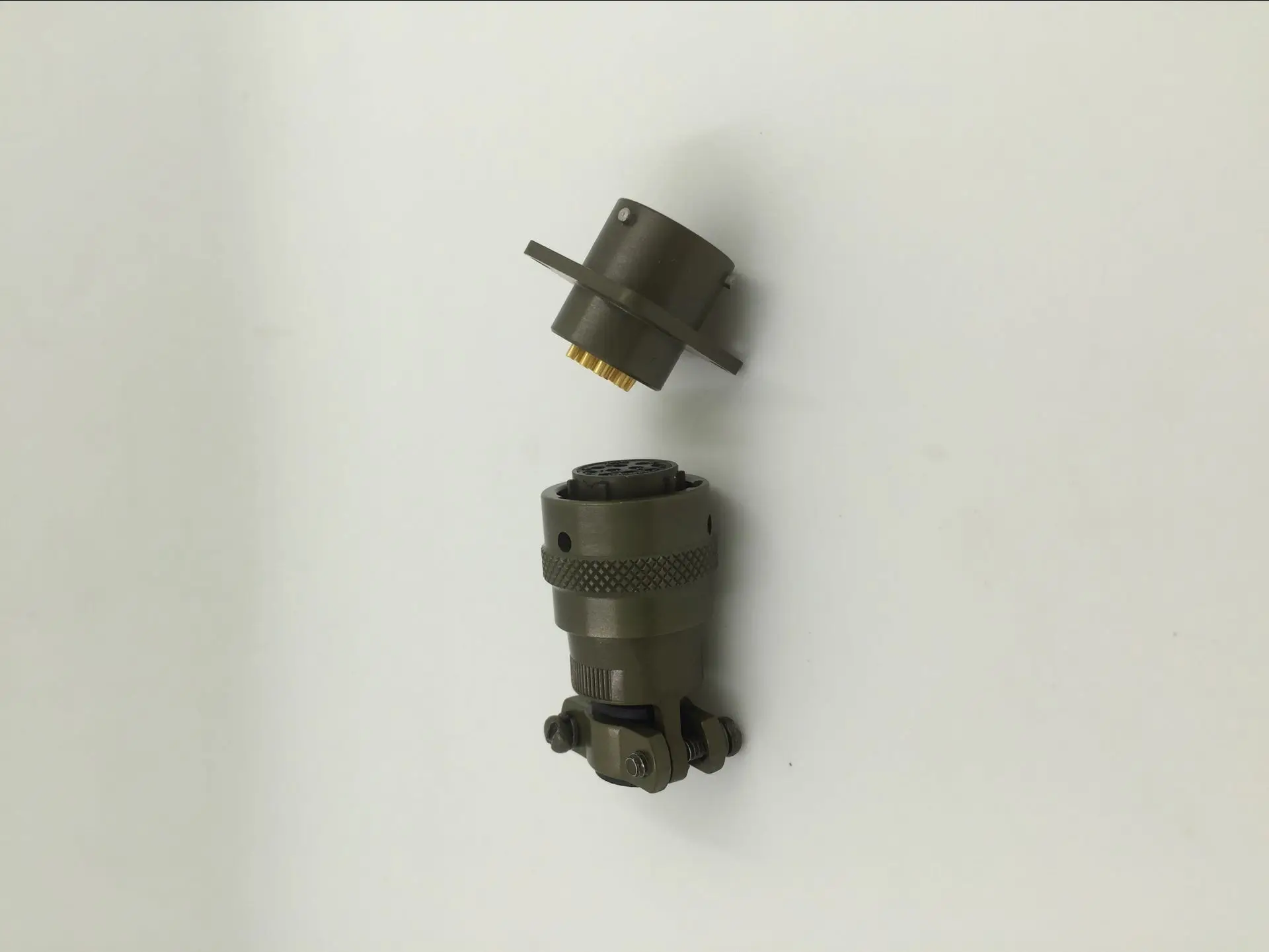 

26482 Connector Aviation Plug 8-core MS3112E12-8P YH3112E12-8P