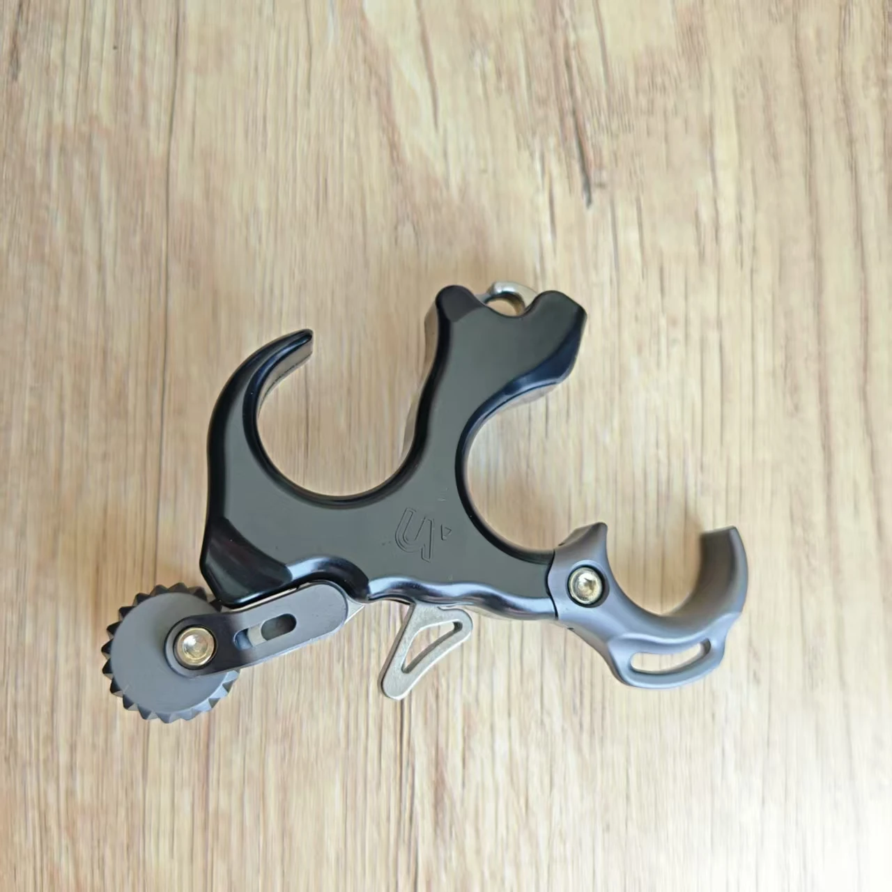 אביזר יציאה מתכוונן לקשת מרובעת 3/4 אצבעות ואביזר יציאה לקשת קשת חיצונית לירי וציד.